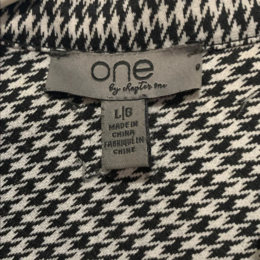 Chapter One houndstooth Shacket size large - Picture 3 of 6